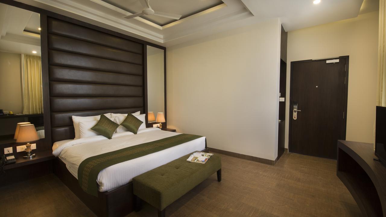 Hotel The Livin à Jaipur Extérieur photo