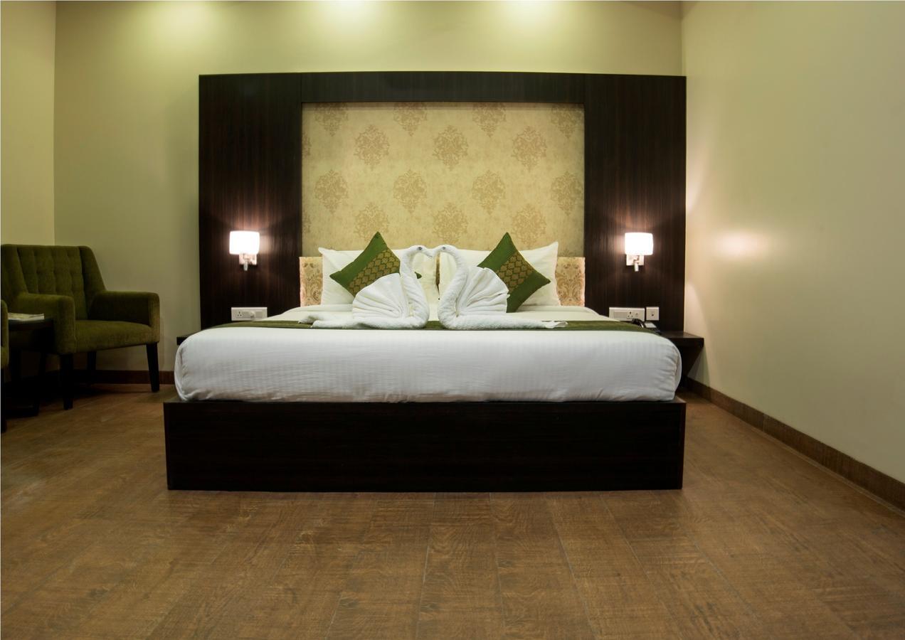 Hotel The Livin à Jaipur Extérieur photo