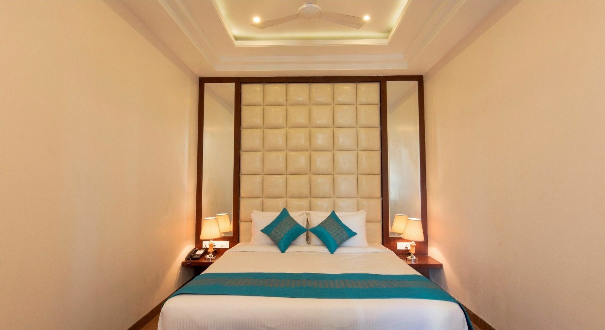 Hotel The Livin à Jaipur Extérieur photo
