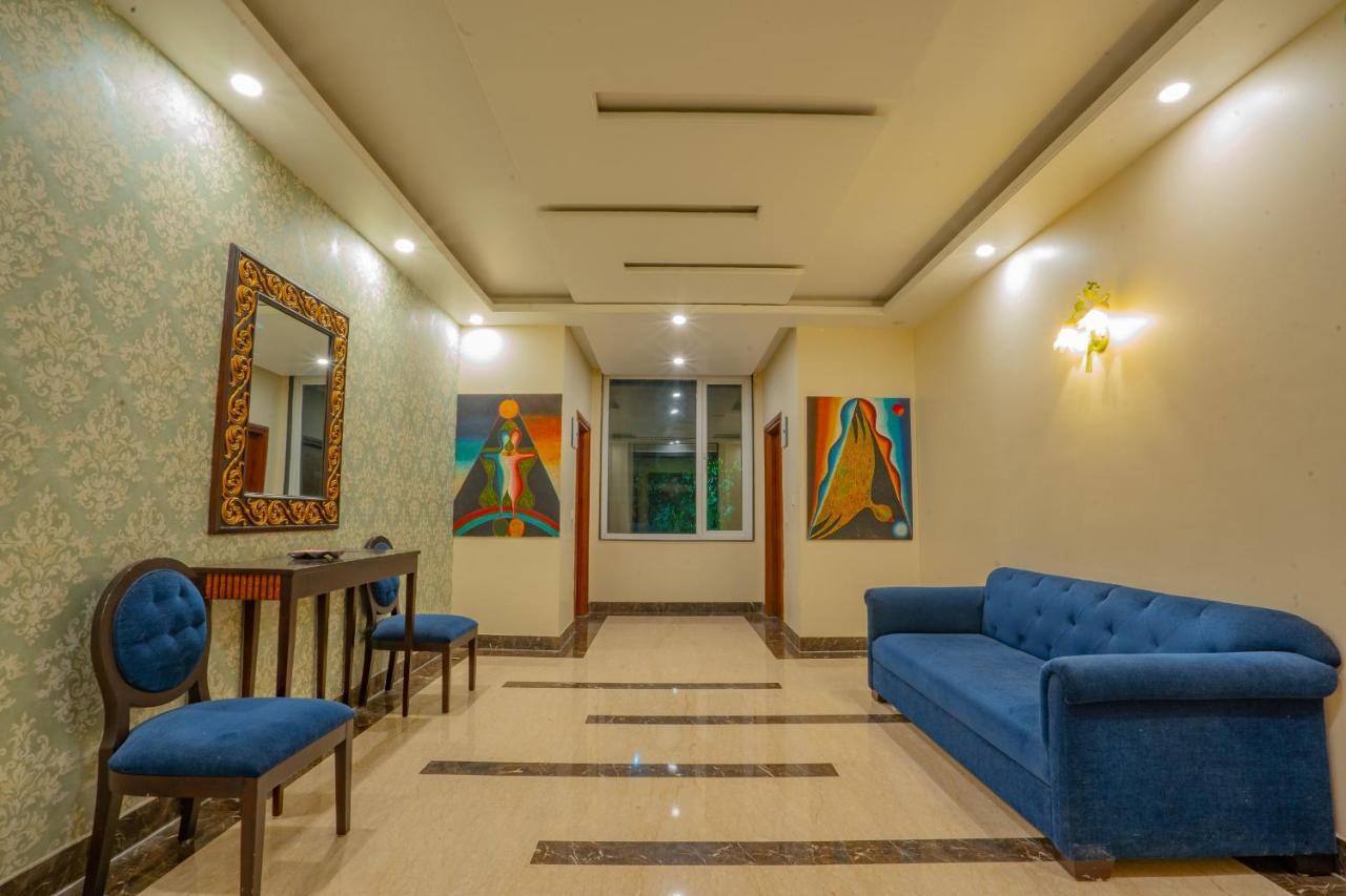Hotel The Livin à Jaipur Extérieur photo